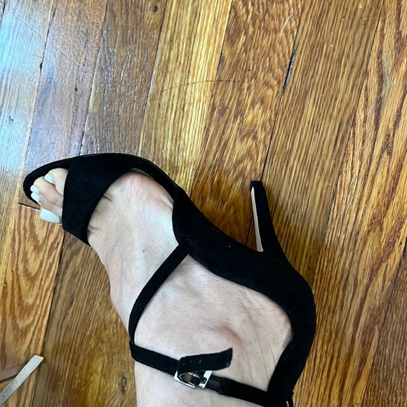 Shoes - Picture 2 of 3